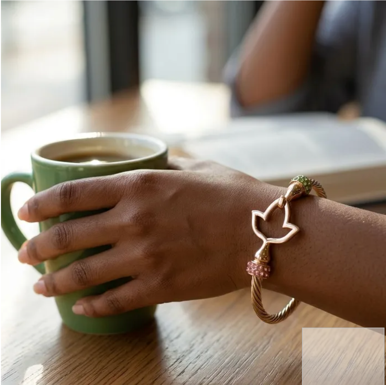 GOLDEN CONNECTION BANGLE