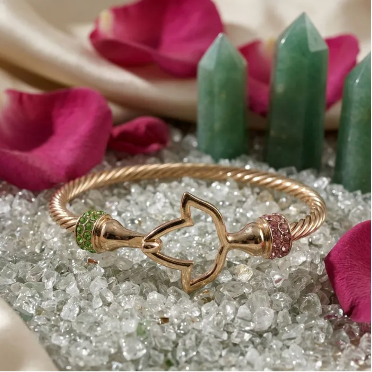 GOLDEN CONNECTION BANGLE