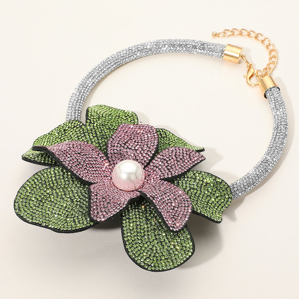 FLOWER NECKLACE P&amp;G