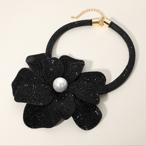FLOWER NECKLACE BLK
